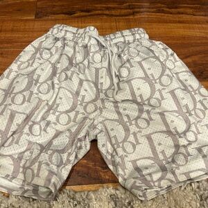 Men’s xs shorts fits like a women’s medium